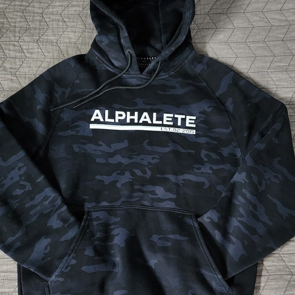 Alphalete Athletics - Performance Hoodie - M - Black Camo